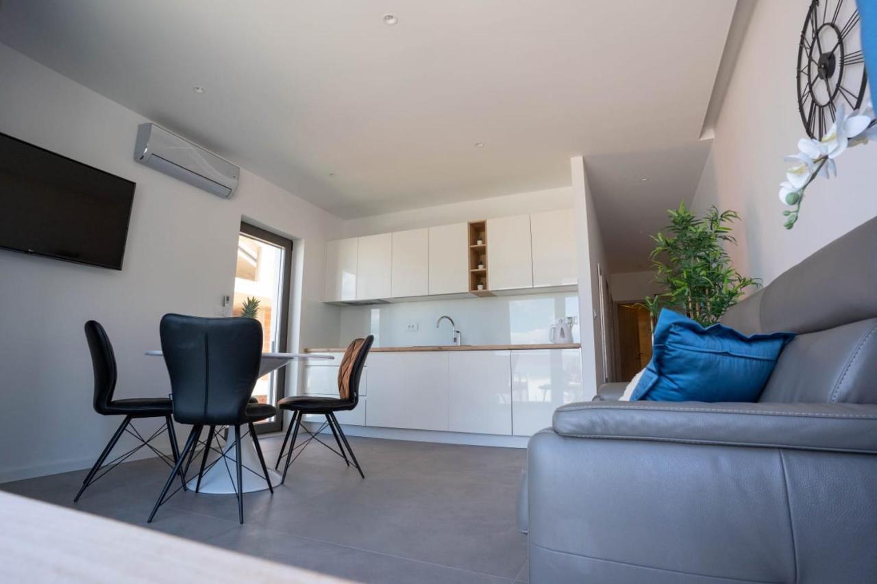 Apartmani Lara Baška Voda Dış mekan fotoğraf